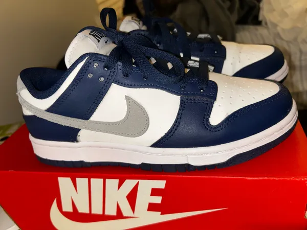 Nike Dunk Low Sneakers - Image 2