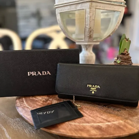 Prada Black saffiano leather Wallet and Card Holder Set W/box - Image 2