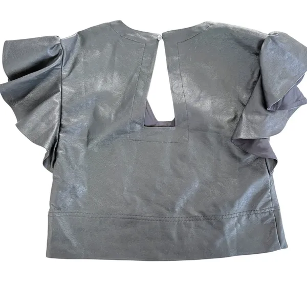 Maeve‎ Anthropologie Black Faux Leather Ruffle Sleeve V-Neck Crop Top XXS - Image 9