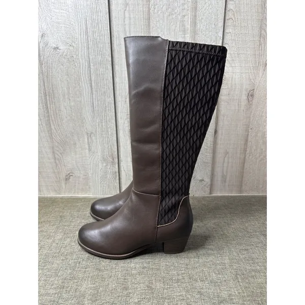 Propet Womens 9.5 Wide Brown Leather Boots Quilted Back Panel Chunky Heel - Image 4