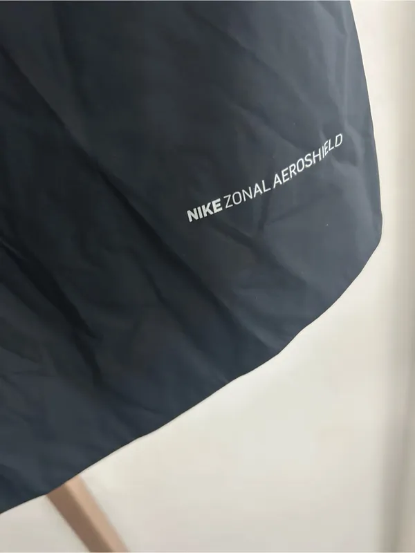 Nike Zonal Aeroshield Running Jacket Water Repellent Size Medium EUC Packable - Image 4