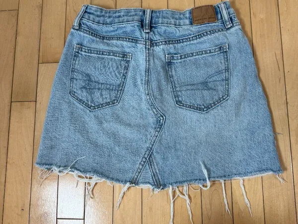 American Eagle Hi Rise A Line Light Wash Denim Jean Mini Skirt Size 0 - Image 6