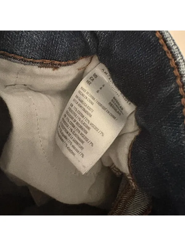 American Eagle Hi-Rise Jegging - Distressed Raw Hem - Size 6 - Image 8