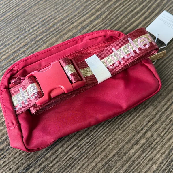Lululemon Everywhere Belt Bag 1L NWT - Image 4