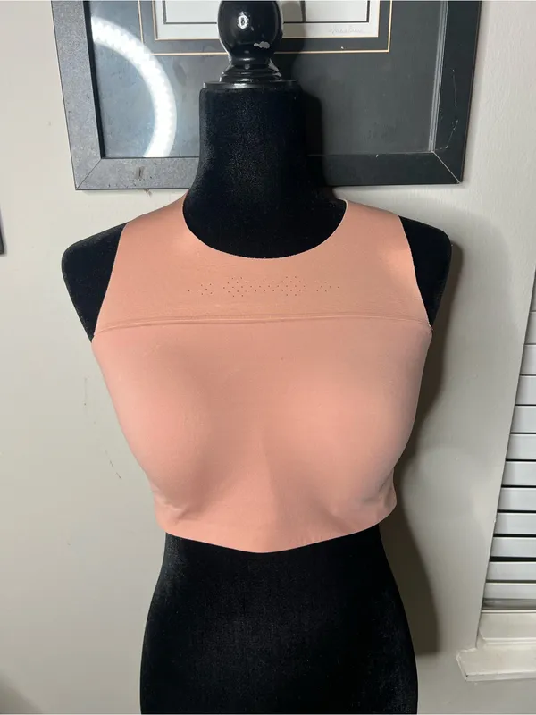 Chantelle high neck wireless low impact‎ sports bra Large - Image 7