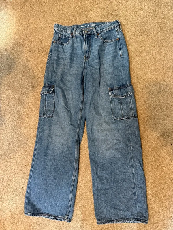 Old Navy Light Wash Sky Hi Wide Leg Cargo Jeans Size 2 - Image 2