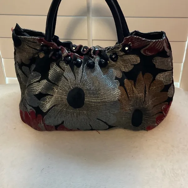 Chic Black and Silver Floral Shoulder Bag - Image 3