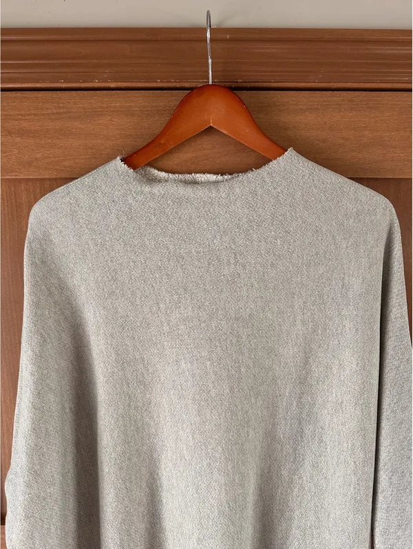 Perfectwhitetee Morrison Mock Neck Sweatshirt in Heather Grey Women’s size Small - Image 5