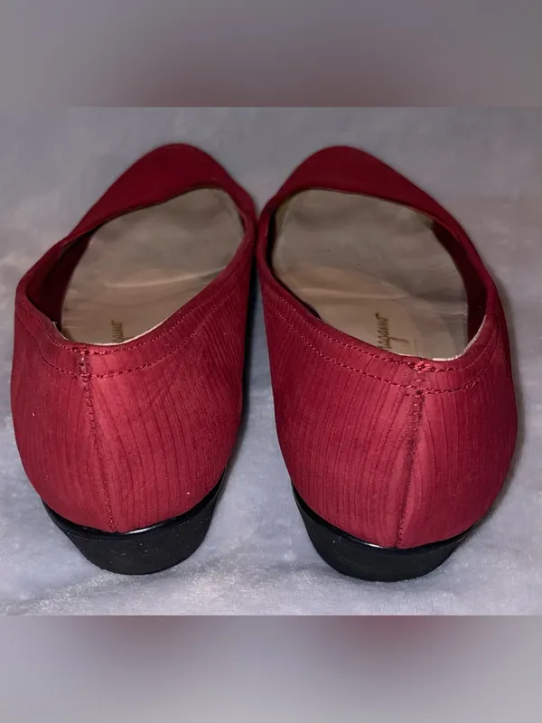 Salvatore Ferragamo Women’s Size 5.5 Vintage Boutique Red Ribbed Flats Italy - Image 4