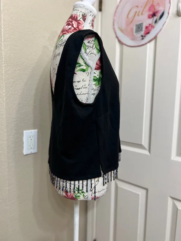W5 black V-Neck sleeveless top with beaded - Image 2