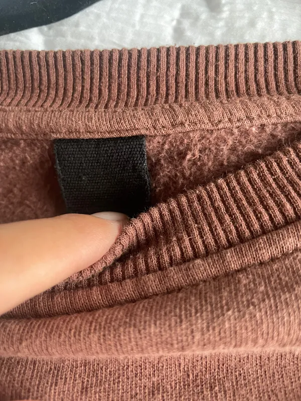 Urban Outfitters Sweatshirt - Image 3