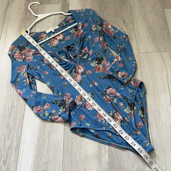 LoveShackFancy Floral Bodysuit v neck long sleeve womens Blue (small) feminine - Image 6