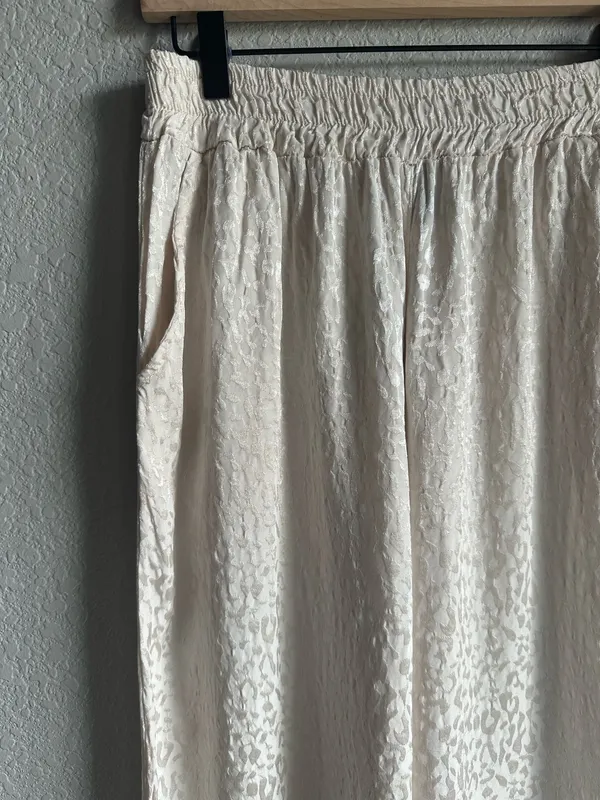 Venti6 Cream Jacquard Animal Print Wide Leg Flowy Pants - Image 2
