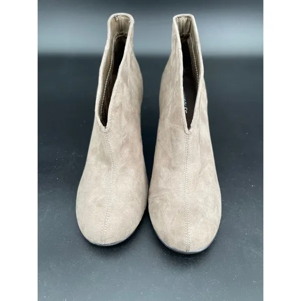 Aerosoles Winterstrole Taupe Faux Suede V-Cut Ankle Boots Shooties Size 7.5 M - Image 3