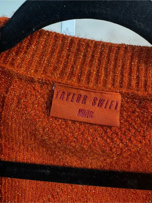 S150. Taylor Swift Rust Orange Metallic Knit Sweater - Image 3