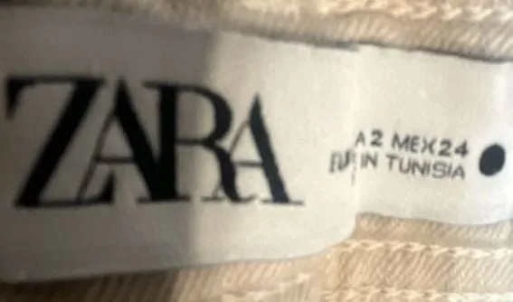 Zara High-Waisted Wide-Leg Raw Hem Jeans in Cream - Image 4