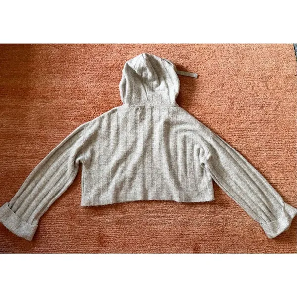 Sincerely Jules Grey Cropped Hoodie Soft Ribbed Knit Long Sleeve M - Image 6