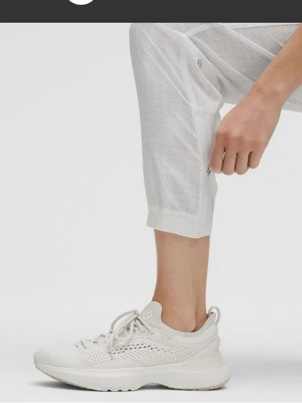 Lululemon Adapted state perforated joggers white size 6 - Image 4