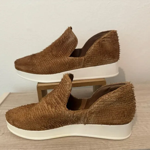 Antelope Comfy Slip On Sneaker Fuzzy Boho Unique Western Artsy Size 37 US 6 - Image 2