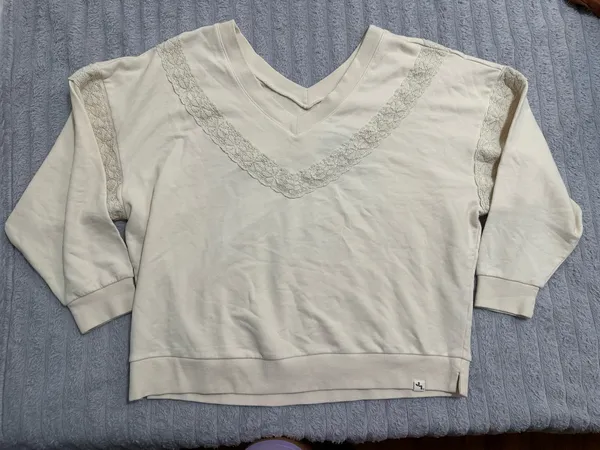 JoyLab Cream Lace-Detail Sweatshirt — Women’s XL — Loose Fit — New with Tags - Image 2