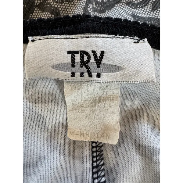 Vintage Y2K Try Gray & Black Floral Print V-Neck Stretchy Tank Top - Image 6