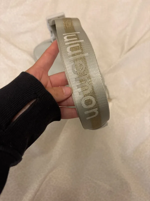 Lululemon Belt Bag Everywhere 1L Blue Powder gold - Image 4