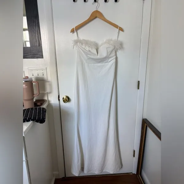 Lulus Extraordinary Glam White Feather Strapless Mermaid Maxi Dress size Medium - Image 3