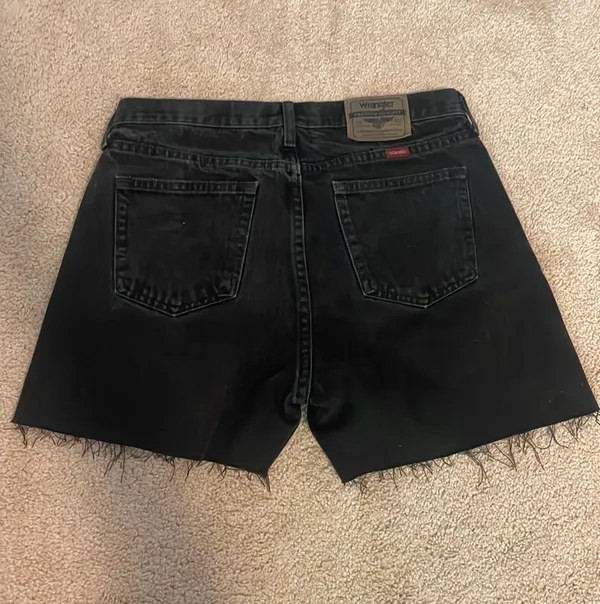 Wrangler black jean shorts - Image 2