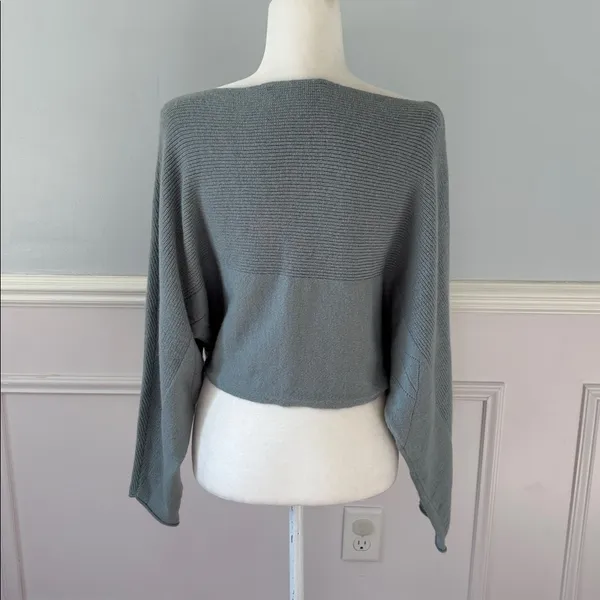 M. Rena Off-the-Shoulder Light Blue Sweater Sz Small Ribbed Oversized Cropped - Image 8