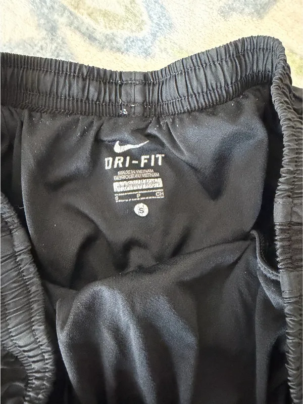 Women’s Nike shorts - Image 3
