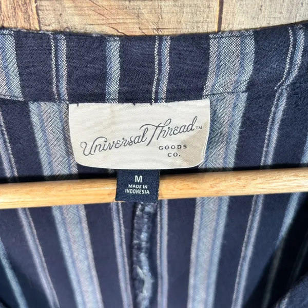 Universal Threads Navy Blue Striped Rayon Tie Front Button Top Size Medium M - Image 3