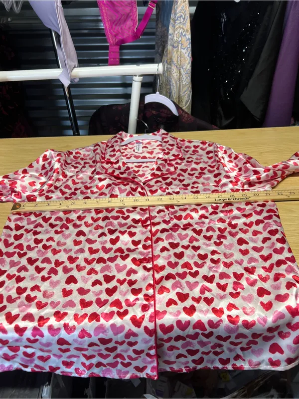 Lilac + London Pink Hearts Satin Shortie Pajama Set Size M NWT - Image 14