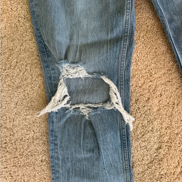 Abercrombie & Fitch 90s Straight Ultra High Rise Light Blue Jeans - Image 10