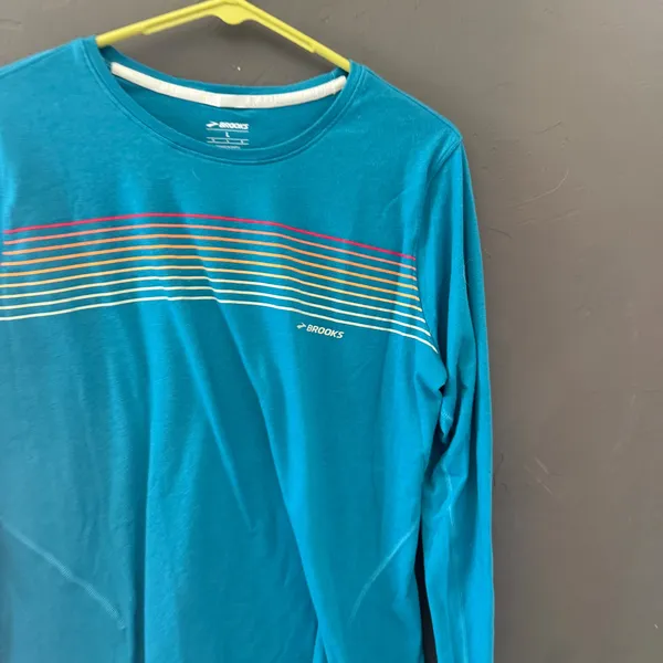 Brooks Womens Teal Blue Long Sleeve‎ Running Shirt Retro Stripe Graphic Large - Image 2