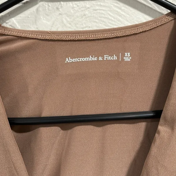 Abercrombie & Fitch Slinky Stretchy Bodysuit Long Sleeve V neck size XS - Image 2