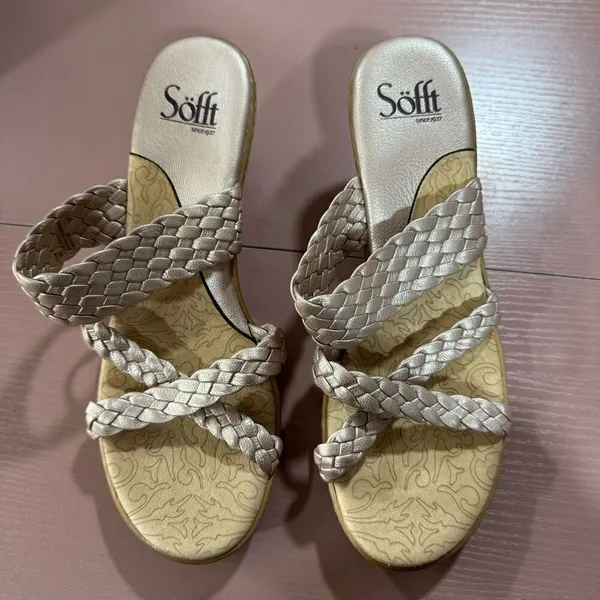 Sofft brand Pink Metallic Slip On Sandals size 7.5 - Image 2