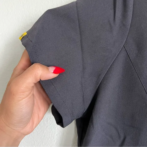 FIGS Charcoal Grey/Yellow Four-Pocket Scrub Top. Size Medium - Image 7