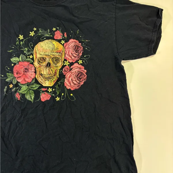 Skeleton Floral tshirt Size M - Image 3