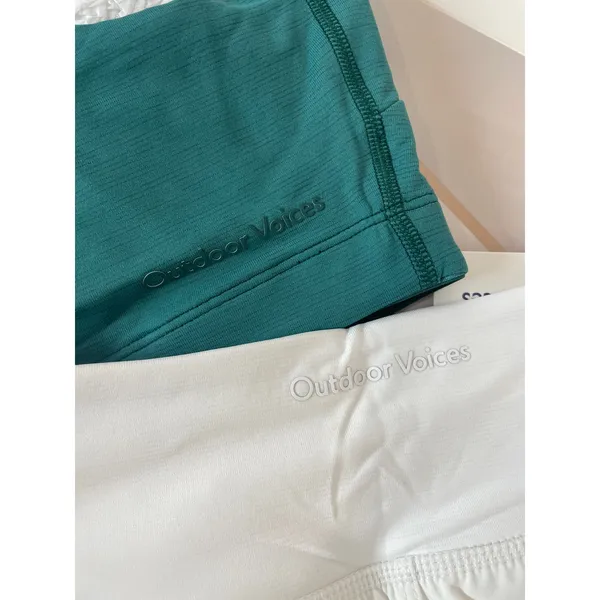 NWT Outdoor Voices White Hudson 4" Skort & Move Free Cropped Top Bundle Sze XXS - Image 5