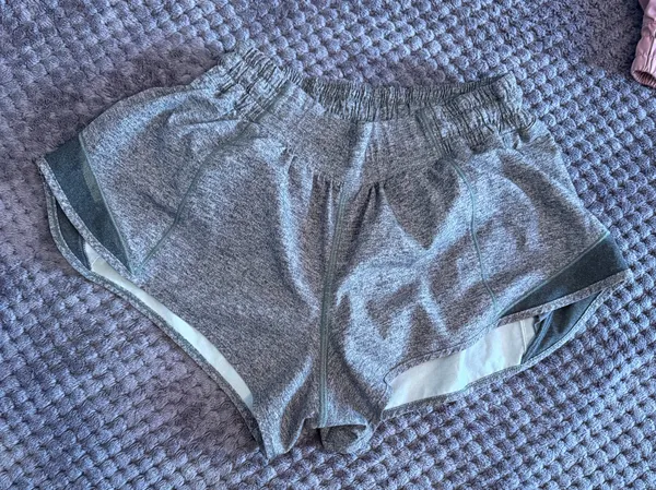 Lululemon Hot Hot Shorts - Image 4