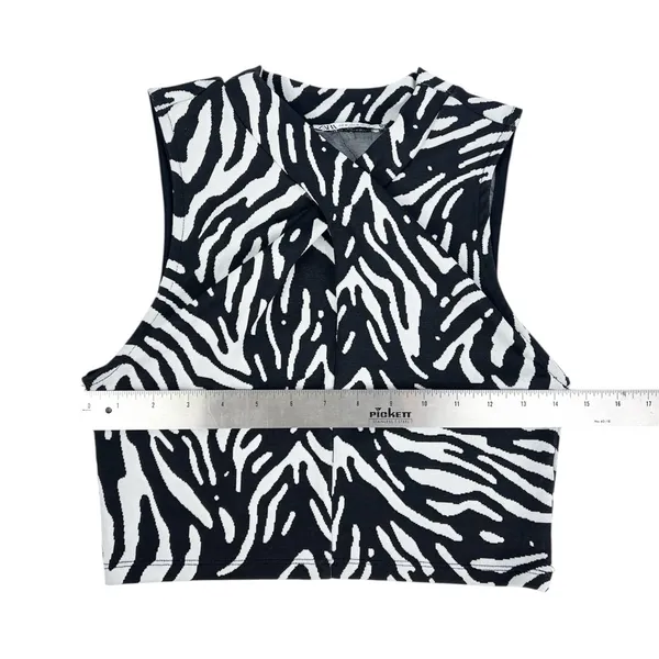 Zara Zebra Print Twist Front Sleeveless Crop Top‎ Size Medium - Image 4