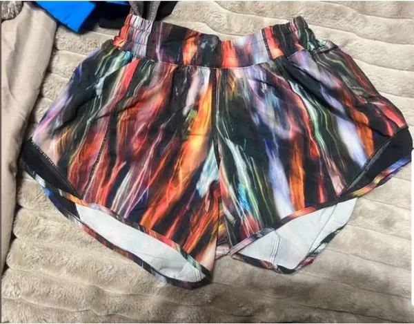 Lululemon Hotty Shorts 4" - Image 3