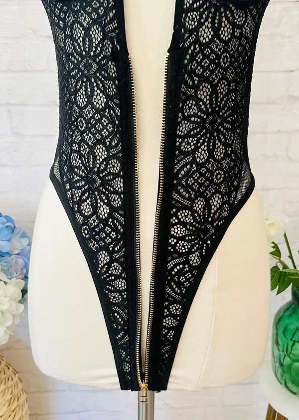 Boutique NEW Lace Teddy - Image 12