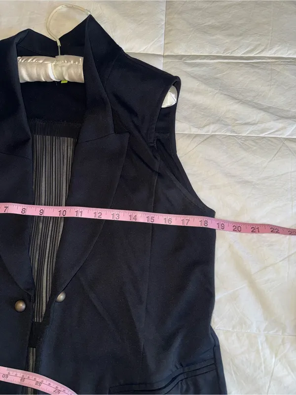 Tailored Sleeveless Black Vest with Notch Lapel - Image 6