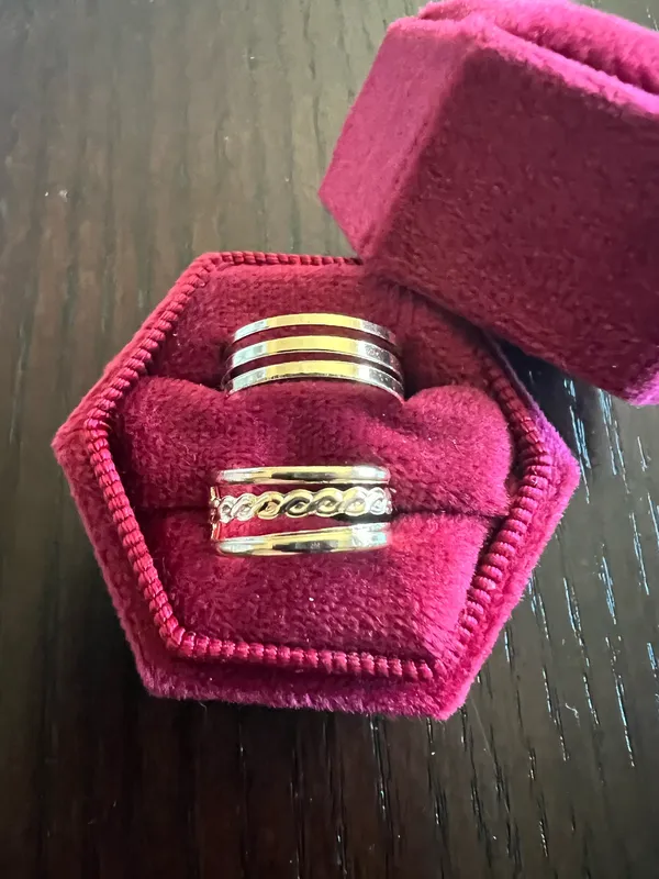 10k Gold Plated (2) in a Set Adjustable Toe Rings NWT - Image 2