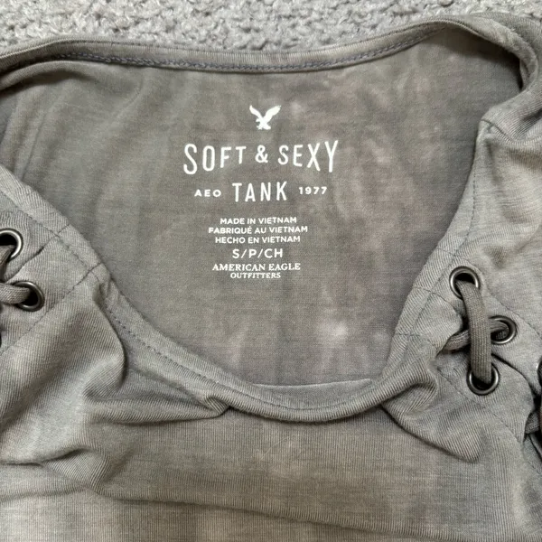 American Eagle Outfitters Soft & Sexy Gray-to-Black Ombré Lace-Up Tank - Image 3