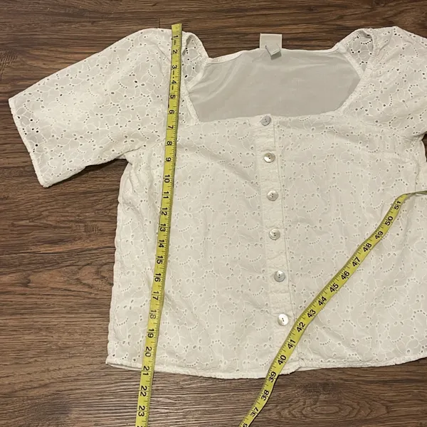 A New Day Short Sleeve Eyelet Button Detail Top White Size Small - Image 9
