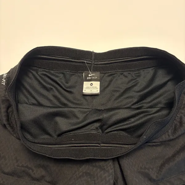 Nike Running Shorts Womens Size Medium Black Dri-FIT Chevron Texture Athletic - Image 3