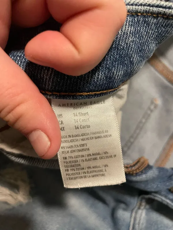 American Eagle Jeans - Image 3
