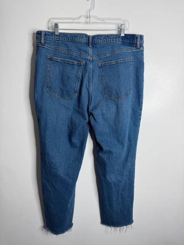 Abercrombie & Fitch 90's Straight Ultra High Rise Blue Wash Raw‎ Hem 34/18 Short - Image 3